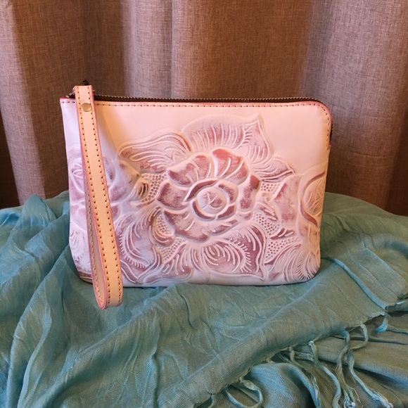 Patricia Nash Handbags - NWT Patricia Nash Wristlet